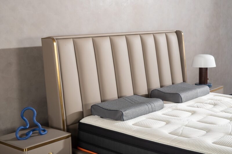 BS1135 upholstered bed